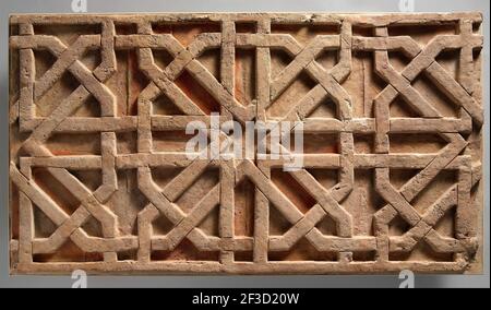 Fragment de Frieze, Iran, XIe siècle. Trouvé dans la région autour de la mosquée Tepe Madrasa à Nishpur. Banque D'Images