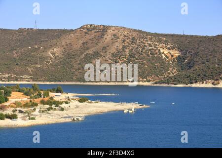 Le réservoir de Kouris, à 15 km de Limassol, Chypre Banque D'Images