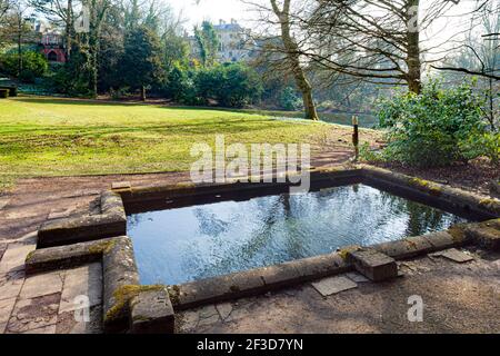 La piscine de plongée à Painswick Rococo Garden, Painswick, Gloucestershire, Royaume-Uni Banque D'Images