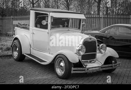 1928 Ford Model UN pick-up exposé à la Lenwade Industrial Estate, Norfolk, Royaume-Uni. Banque D'Images