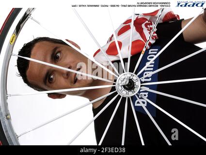 CYCLISME - RICHARD VIREQUE FEATURE (FRA) - 04/2005 - PHOTO : EMMANUEL VALLEE / DPPI COMMENTATEUR EUROSPORT TV Banque D'Images