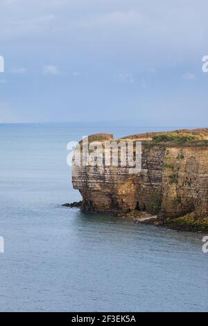 Falaises près de Pointe du hoc, Omaha Beach, Normandie Banque D'Images