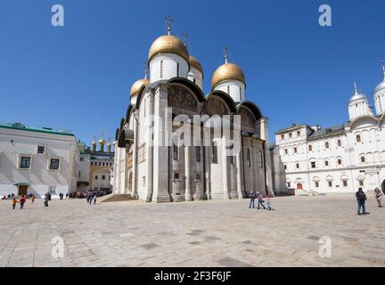 Intérieur du Kremlin de Moscou, Russie (jour). Cathédrale de l'Assomption (cathédrale de la Dormition, sobor d'Uspensky) Banque D'Images