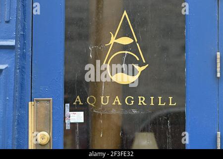 Vue extérieure du restaurant Aquadrille maintenant fermé en permanence en raison de l'impact économique de la pandémie COVID-19, New York, NY, 16 mars 2021. De nombreux restaurants emblématiques de la ville de New York ont été contraints de fermer leurs portes en raison des difficultés causées par la pandémie, car la ville de New York prévoit d'augmenter la capacité des sièges de 35 % à 50 % pour les repas à l'intérieur à compter du 19 mars. (Photo par Anthony Behar/Sipa USA) Banque D'Images