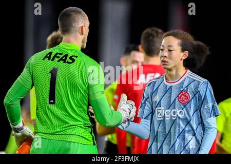 ALKMAAR, PAYS-BAS - MARS 15: Gardien de but Hobie Verhulst de Jong AZ, Kian Fitz-Jim de Jong Ajax pendant le match hollandais Keukenkampioendivisiie entre Banque D'Images