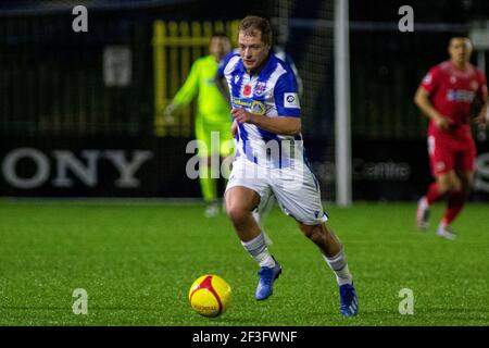 Le capitaine de Penybont Kane Owen en action Penybont contre Barry Town Unis au parc de Bryntirion dans le premier ministre de JD Cymru on Le 16 mars 2021.Lewis Mitchell/PE Banque D'Images