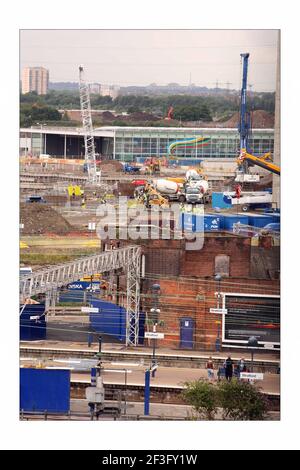 Vue sur le nord-ouest depuis le parking public de Stratford au-dessus de l' Gare de Stratford en direction du site olympique de Londres.photo de David Sandison l'indépendant 8/7/2008 Banque D'Images