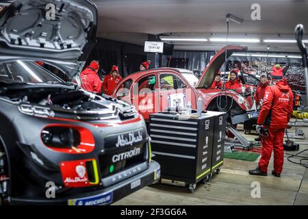 Citroën 2CV ambiance pendant le Championnat du monde de voitures de rallye WRC 2018, Suède rallye du 15 au 18 février, à Torsby - photo François Flamand / DPPI Banque D'Images