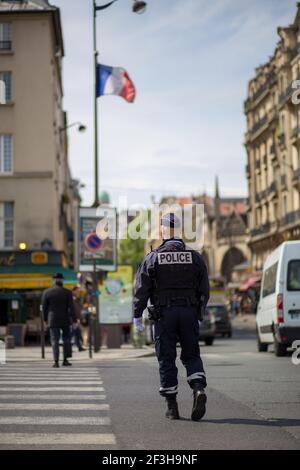 Trafic COP dans les rues de Paris Banque D'Images