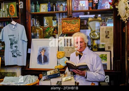 République d'Irlande, Dublin, Chemist et Druggist de Sweny, à Lincoln place, mentionné dans Ulysses de James Joyce où Bloom a acheté ses senteurs de citron Banque D'Images