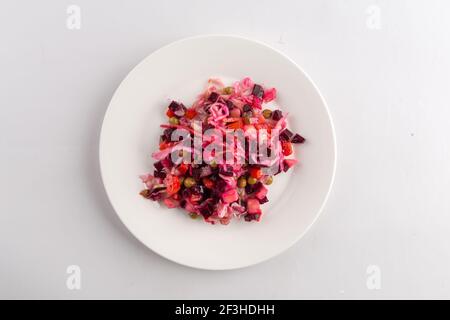 Salade de betteraves nationales russes vinaigrette blanche Banque D'Images
