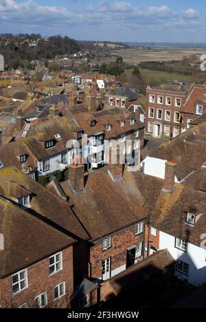 Vue sur les toits de Rye depuis la tour de l'horloge de l'église St Mary, Sussex, Angleterre | AUCUN | Banque D'Images