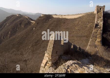 Le Grand mur de Chine est une série de fortifications en pierre et terre dans le nord de la Chine, construit, reconstruit, et entretenu entre le 5ème siècle avant Jésus-Christ Banque D'Images