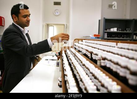 Hôpital homéopathique Royal London... DR. Raj Sharma pic David Sandison Banque D'Images