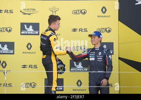 Podium FEWTRELL Maw (gbr), FR 2.0 Eurocup Renault team R-Ace GP, portrait pendant, 2018 Eurocup Formula Renault 2.0, à Silverstone, Grande-Bretagne, du 18 au 20 mai - photo Antonin Vincent / DPPI Banque D'Images