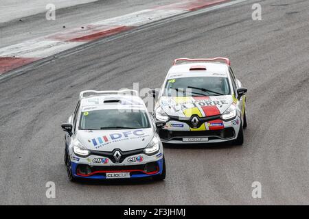 09 DE FULGENCIO Marc (fra), Renault Clio Cup Team VRT, action 04 PRETIN Antoine (fra) Renault Clio Cup Team GPA Racing, action pendant la Clio Cup France 2018 à Dijon du 13 au 15 juillet - photo Frédéric le Floc'h / DPPI Banque D'Images