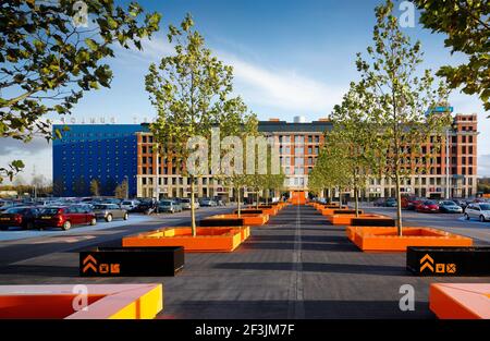 Parking à Fort Dunlop, Birmingham, West Midlands. Banque D'Images