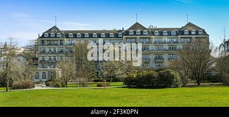 Le célèbre Brenners Parkhotel , vu de l'allée du Lichtentaler à Baden-Baden. Baden Wuerttemberg, Allemagne, Europe Banque D'Images