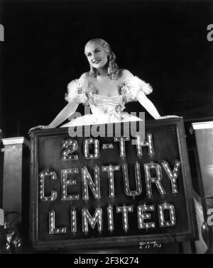 CAROLE LOMBARD Publicité Portrait de Lily Garland au XXE SIÈCLE 1934 réalisateur HOWARD HAWKS scénario BEN HECHT et CHARLES MacArthur Robes Robert Kalloch Columbia photos Banque D'Images