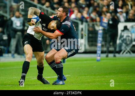 Le centre néo-zélandais Sonny Bill Williams rivalise pour le bal lors du match d'automne 2017 entre la France et la Nouvelle-Zélande le 11 novembre 2017 au Stade de France à Saint-Denis, France - photo Geoffroy Van Der Hasselt / DPPI Banque D'Images