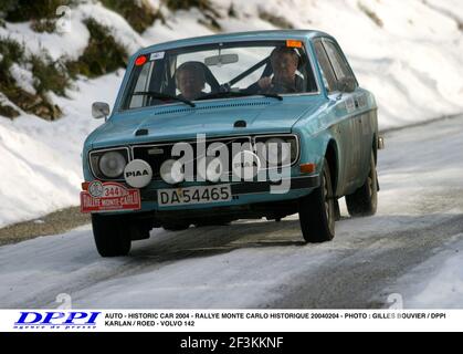 AUTO - VOITURE HISTORIQUE 2004 - RALLYE MONTE CARLO HISTORIQUE 20040204 - PHOTO : GILLES BOUVIER / DPPI KARLAN / ROED - VOLVO 142 ACTION Banque D'Images