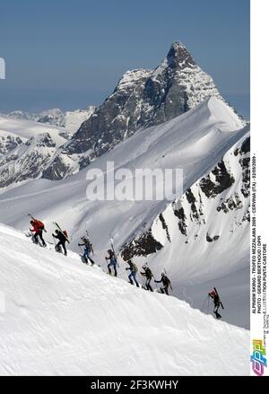 ALPINISME SKI - TROFEO MEZZALAMA 2009 - CERVINIA (ITA) - 02/05/2009 - PHOTO : GERARD BERTHOUD / DPPI ILLUSTRATION PUNTA CASTORE Banque D'Images