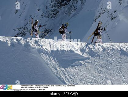 ALPINISME SKI - TROFEO MEZZALAMA 2009 - CERVINIA (ITA) - 02/05/2009 - PHOTO : GERARD BERTHOUD / DPPI ILLUSTRATION PUNTA CASTORE Banque D'Images