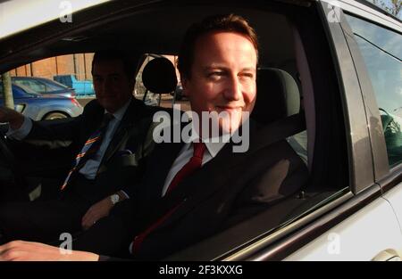 DAVID CAMERON À L'ARRIVÉE À NORWICH.22/11/05 TOM PILSTONDAVID CAMERON CONSERVATEUR TOM PILSTON Banque D'Images