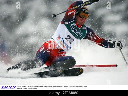 SKI ALPIN - COUPE DU MONDE 2003/2004 - 18/01/2004 - WENGEN (SUI) - PHOTO : GERARD BERTHOUD / DPPI SLALOM - ALAN BAXTER (GBR) Banque D'Images