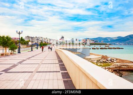 Remblai dans le centre de la ville de Novorossiysk. Novorossiysk est le principal port de la mer Noire à Krasnodar Krai, en Russie. Banque D'Images