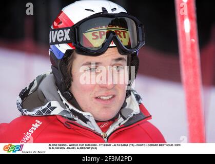 SKI ALPIN - COUPE DU MONDE 2007/2008 - 17/12/2007 - ALTA BADIA (ITA) - PHOTO : GERARD BERTHOUD / DPPI SLALOM MEN - DANIEL ALBRECHT (SUI) Banque D'Images