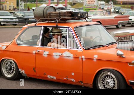 Rattvik, Suède - juillet 27.2013: Classic car week Rttvik - ancienne voiture, BMW 2002 Tii orange. Banque D'Images