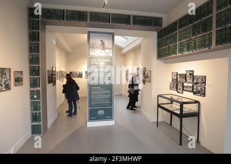 LA RÉOUVERTURE DE L'AGENCE PHOTOGRAPHIQUE ROGER-VIOLLET OFFRE AUJOURD'HUI UN NOUVEL ESPACE D'EXPOSITION À PARIS Banque D'Images