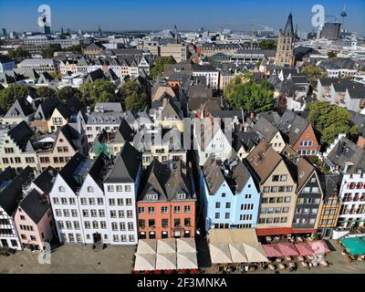 Cologne, Allemagne. Vue aérienne de la partie d'Innenstadt du quartier d'Altstadt, ville de Cologne. Banque D'Images