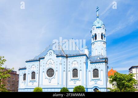 L'Église bleue ou l'église de Sainte Elisabeth ou Svatej Alzbety Modry Kostol dans la vieille ville de Bratislava, Slovaquie. Église bleu est un ressortissant hongrois Sece Banque D'Images