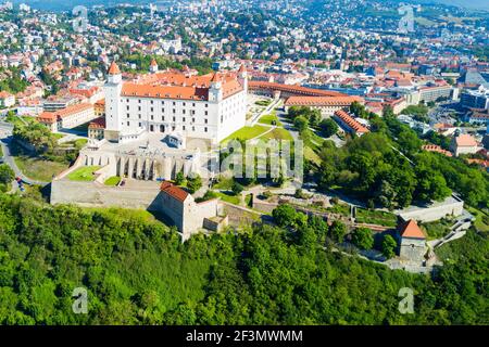 Antenne de la ville de Bratislava vue panoramique. Bratislava est une capitale de la Slovaquie. Banque D'Images