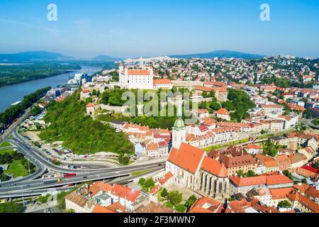 Antenne de la ville de Bratislava vue panoramique. Bratislava est une capitale de la Slovaquie. Banque D'Images