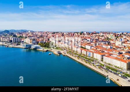 Vue panoramique aérienne de la ville de Santander. Santander est la capitale de la région de Cantabrie en Espagne Banque D'Images