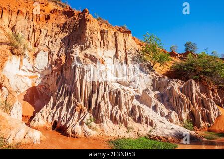 Fairy Stream ou Tien Suoi est un petit ruisseau se cacher derrière les dunes de sable de Mui Ne à Phan Thiet au Vietnam Banque D'Images