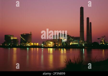 La centrale électrique LAMMA est une centrale au charbon, construite en 1982. Les combustibles fossiles sont brûlés pour produire de l'électricité. Cette source d'électricité contributive Banque D'Images