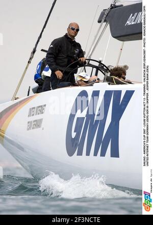 VOILE - COUPE DE L'AMÉRIQUE 2007 - LOUIS VUITTON ACT 13 - FORMATION - VALENCE (ESP) 02/04/2007 - PHOTO : IGNACIO BAAIXAULI / DPPI UNITED INTERNET TEAM ALLEMAGNE (GER) GER 89 / SKIPPER : JESPER BANK (DEN) Banque D'Images