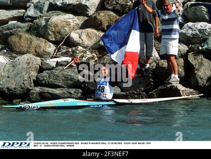 CANOË KAYAK - CHAMPIONNATS DU MONDE 2002 - BOURG-ST-MAURICE (FRA) - 21-25/08/2002 - PHOTO: IGOR MEIJER / DPPI HOMMES - K1 - FABIEN LEFEVRE (FRA) - VAINQUEUR Banque D'Images