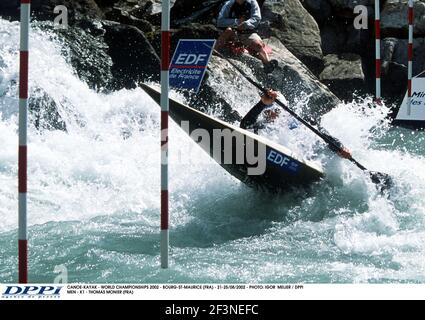 CANOË KAYAK - CHAMPIONNATS DU MONDE 2002 - BOURG-ST-MAURICE (FRA) - 21-25/08/2002 - PHOTO: IGOR MEIJER / DPPI HOMMES - K1 - THOMAS MONIER (FRA) Banque D'Images