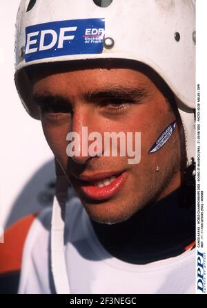 CANOË KAYAK - CHAMPIONNATS DU MONDE 2002 - BOURG-ST-MAURICE (FRA) - 21-25/08/2002 - PHOTO: IGOR MEIJER / DPPI HOMMES - K1 - FABIEN LEFEVRE (FRA) - VAINQUEUR Banque D'Images