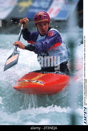 CANOË KAYAK - CHAMPIONNATS DU MONDE 2002 - BOURG-ST-MAURICE (FRA) - 21-25/08/2002 - PHOTO: IGOR MEIJER / DPPI HOMMES - C1 - MICHAL MARTIKAN (SVK) / VAINQUEUR Banque D'Images