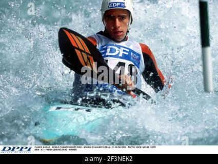 CANOË KAYAK - CHAMPIONNATS DU MONDE 2002 - BOURG-ST-MAURICE (FRA) - 21-25/08/2002 - PHOTO: IGOR MEIJER / DPPI HOMMES - K1 - FABIEN LEFEVRE (FRA) - VAINQUEUR Banque D'Images