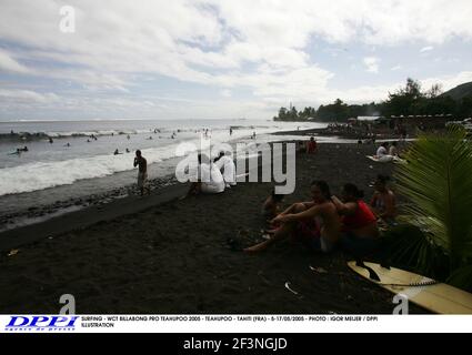 SURF - WCT BILLABONG PRO TEAHUPOO 2005 - TEAHUPOO - TAHITI (FRA) - 5-17/05/2005 - PHOTO : IGLOR MEIJER / DPPI ILLUSTRATION Banque D'Images