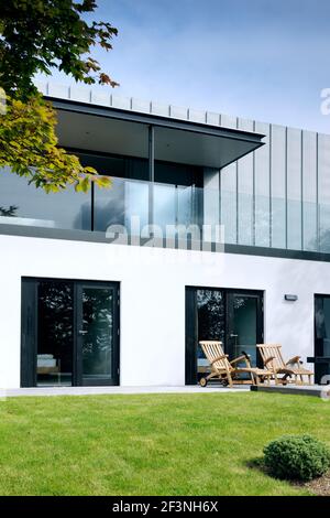 Vue extérieure sur la terrasse et le balcon - Stan Architecte de boulons (www.stanboltarchitect.com) Banque D'Images