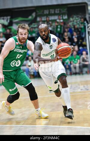 Jamar Wilson de Nanterre92 et Martynas Gecevicius de Zielona Gora lors de la Ligue des champions, Groupe D, match de basket-ball entre Nanterre 92 et Stelmet Zielona Gora le 14 novembre 2017 au Palais des Sports Maurice Thorez à Nanterre, France - photo I-HARIS / DPPI Banque D'Images