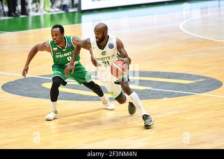 Jamar Wilson de Nanterre92 et défense de James Florence de Zielona Gora pendant la Ligue des Champions, Groupe D, match de basket-ball entre Nanterre 92 et Stelmet Zielona Gora le 14 novembre 2017 au Palais des Sports Maurice Thorez à Nanterre, France - photo I-HARIS / DPPI Banque D'Images